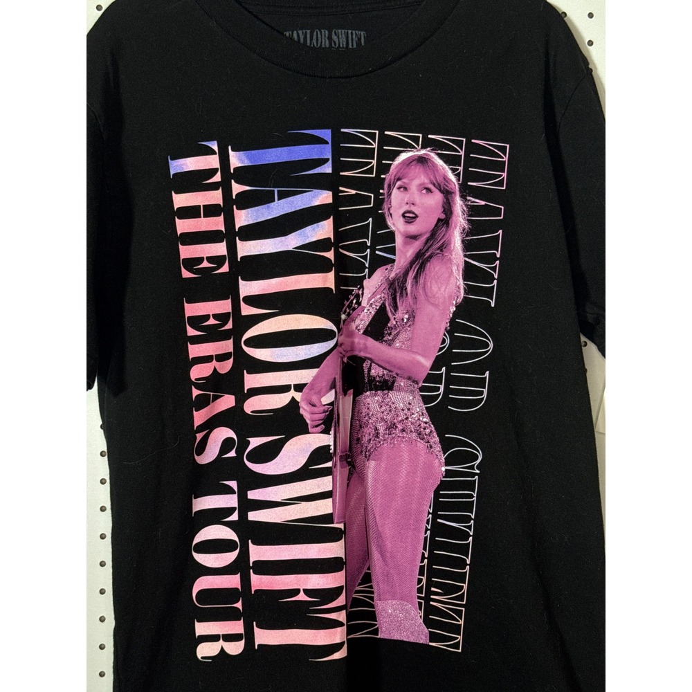 Taylor Swift The Eras Tour 2023-2024 Concert T-Shirt Black Graphic Tee Size M